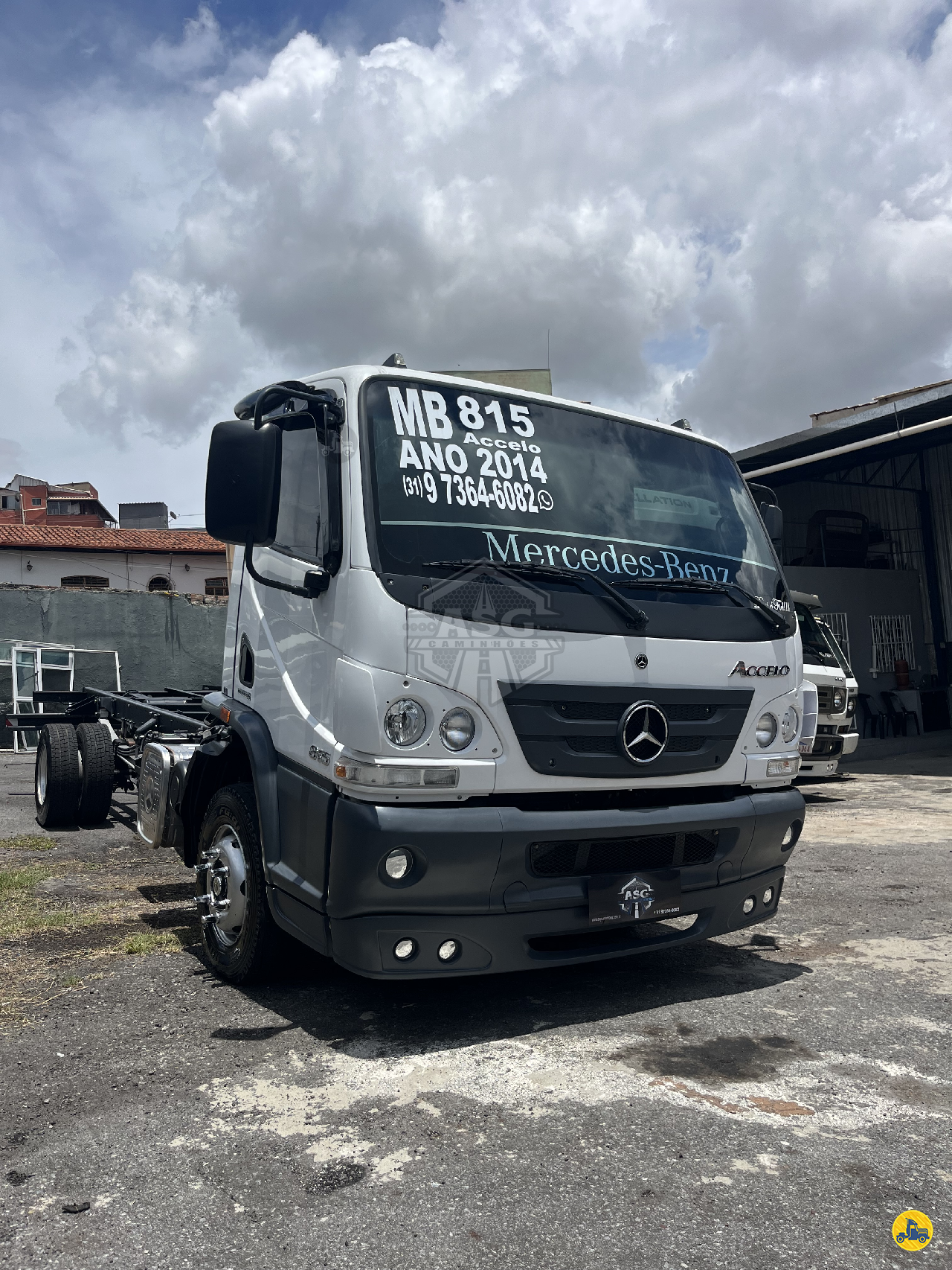 CAMINHAO MERCEDES-BENZ MB 815 Chassis 3/4 4x2 ASG Caminhões CONTAGEM MINAS GERAIS MG