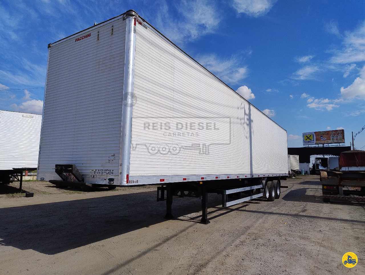 CARRETA SEMI-REBOQUE BAU FURGÃO Reis Diesel Carretas GUARULHOS SÃO PAULO SP