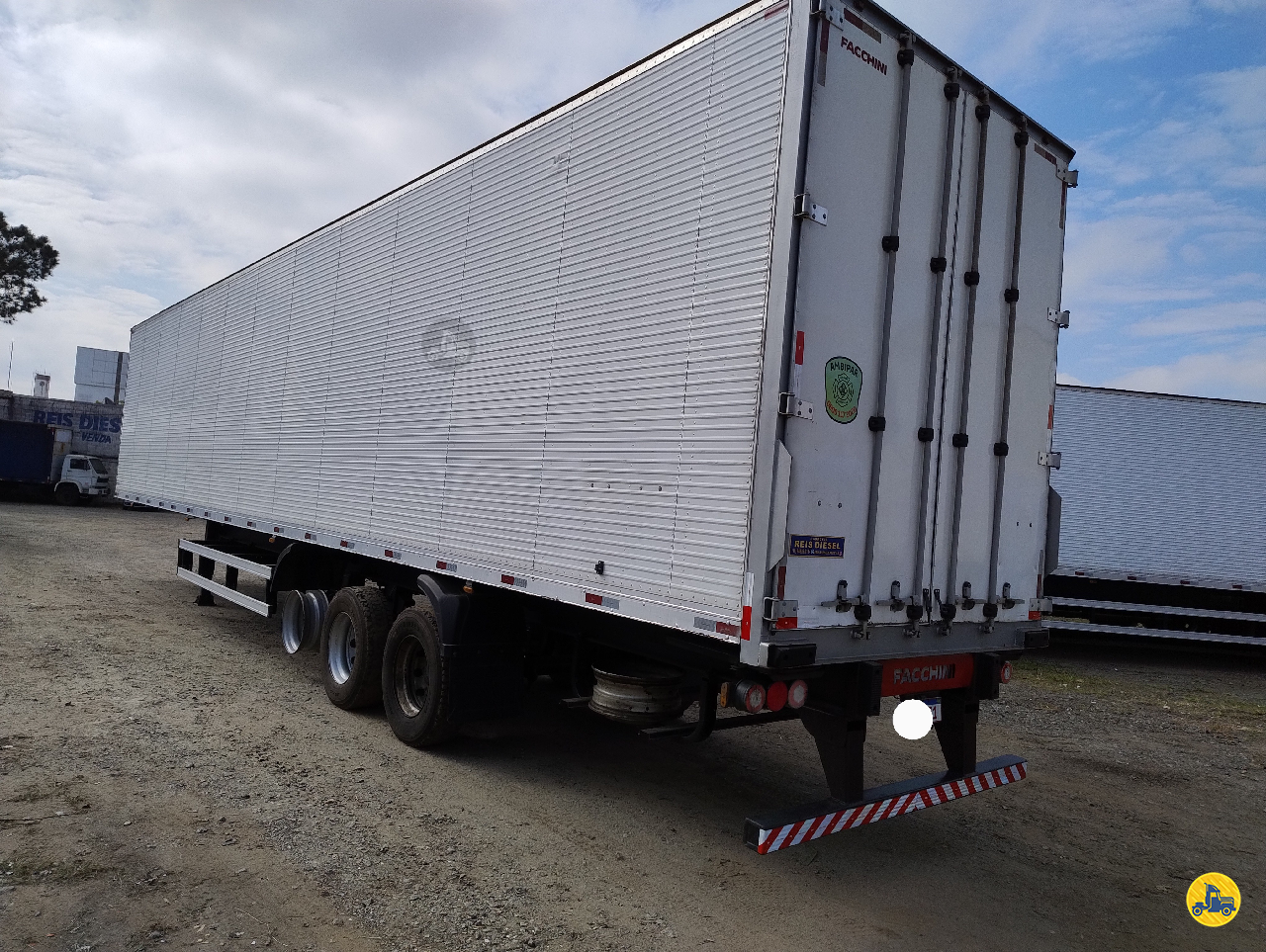 BAU FURGÃO de Reis Diesel Carretas