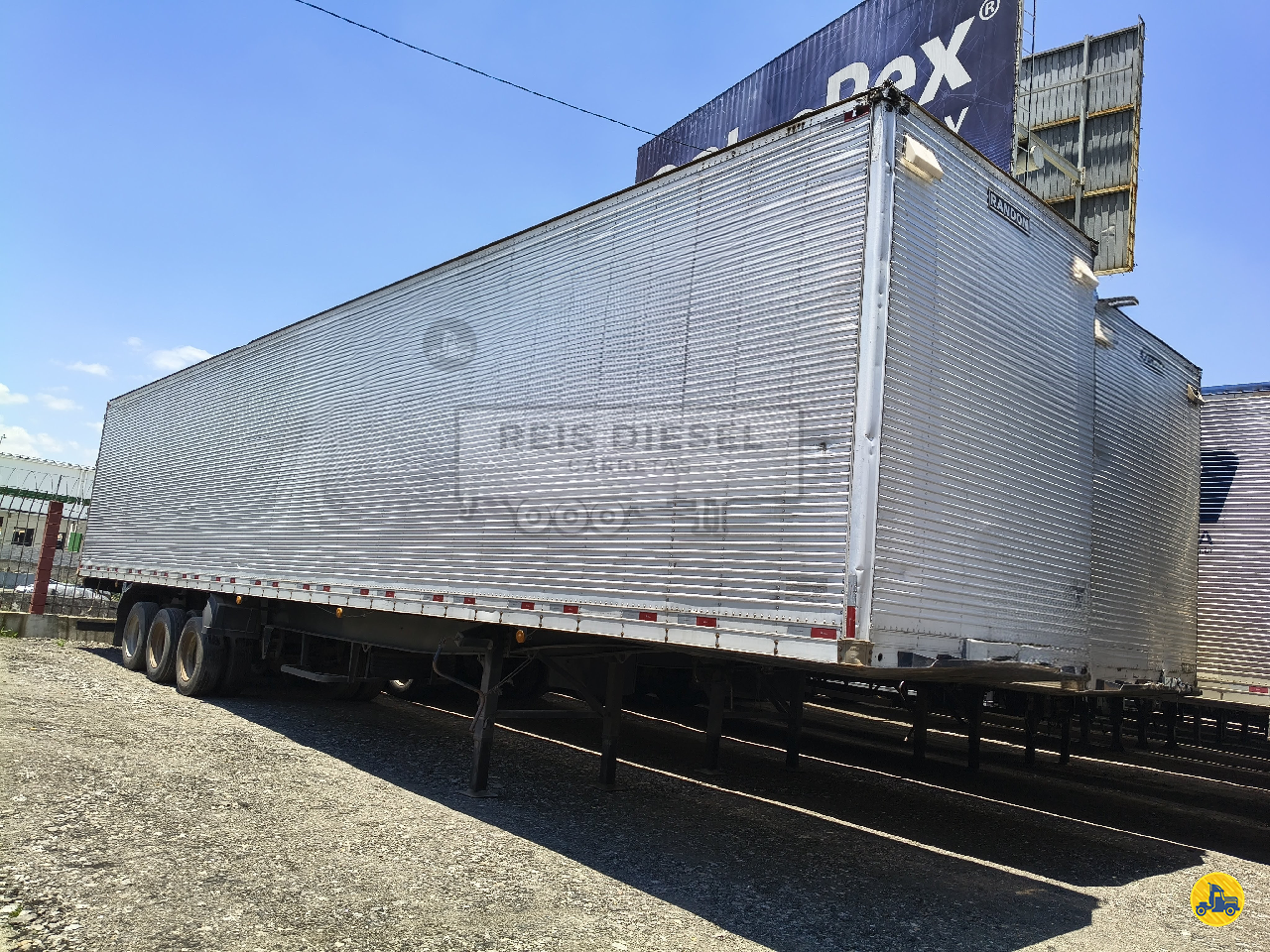 CARRETA SEMI-REBOQUE BAU FURGÃO Reis Diesel Carretas GUARULHOS SÃO PAULO SP