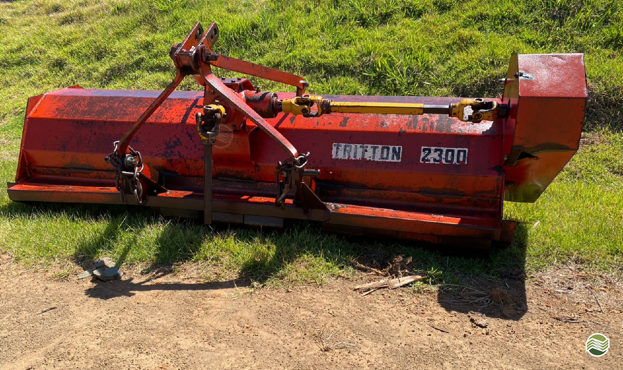 IMPLEMENTOS AGRICOLAS TRITURADOR LIMPEZA TRITURADOR HIDRÁULICO Camtrac Máquinas Agrícolas MARIALVA PARANÁ PR