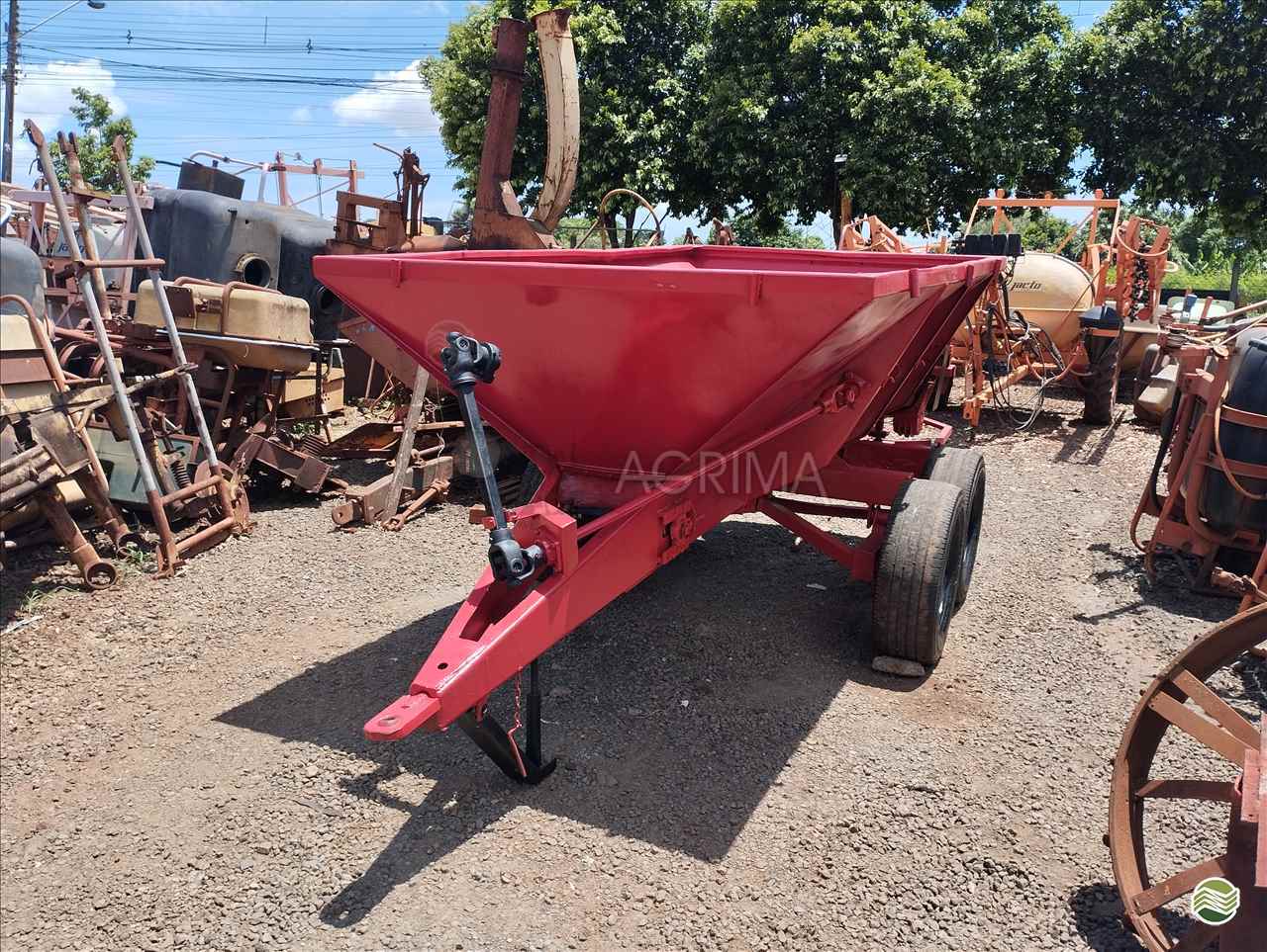 IMPLEMENTOS AGRICOLAS DISTRIBUIDOR CALCÁRIO 5500 Kg Agrima Implementos Agrícolas MARINGA PARANÁ PR