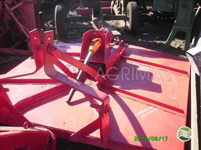 IMPLEMENTOS AGRICOLAS ROCADEIRA ROCADEIRA HIDRÁULICA Agrima Implementos Agrícolas MARINGA PARANÁ PR