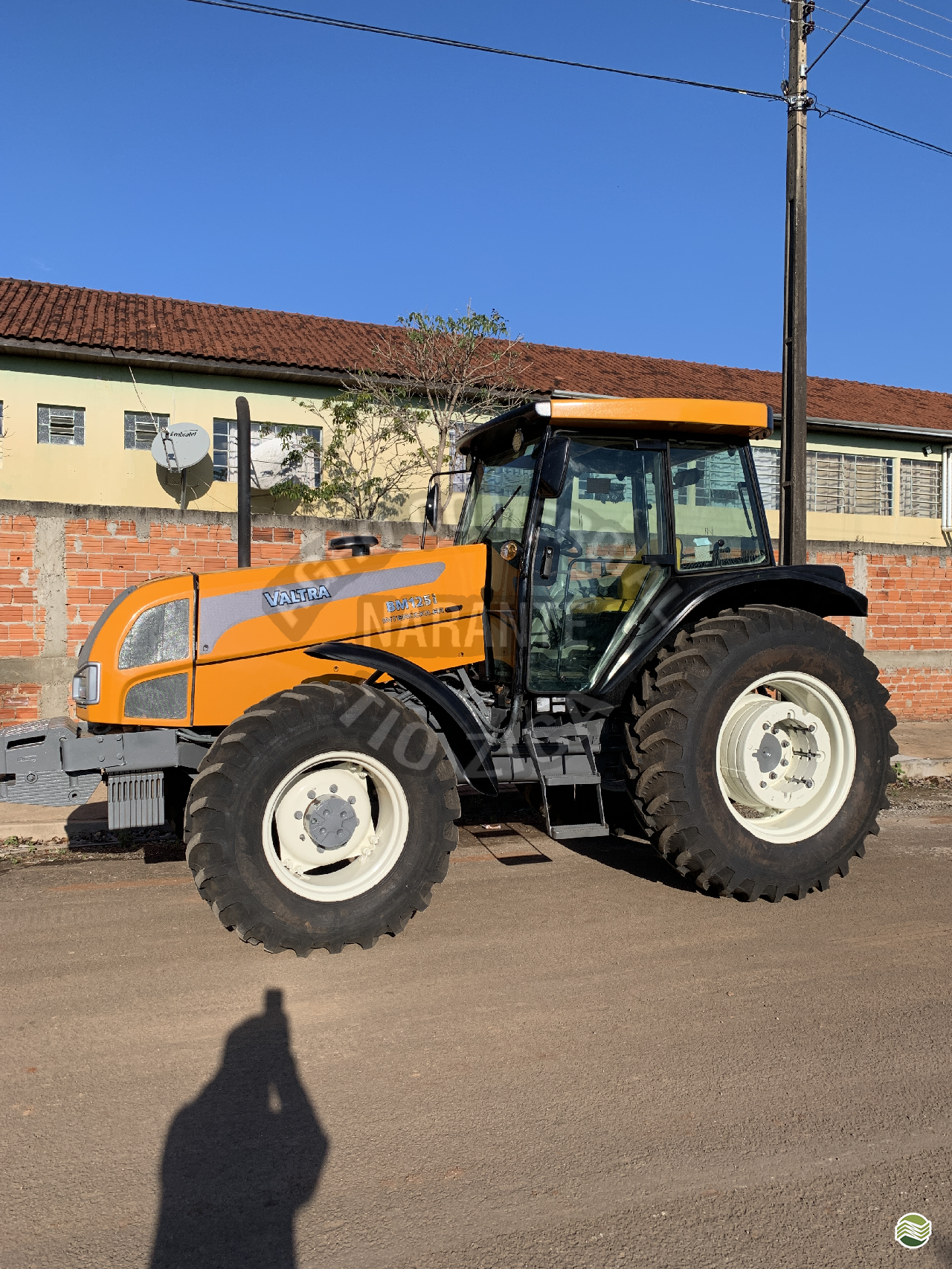 TRATOR VALTRA VALTRA BM 125 Tração 4x4 Agro Comercial Narante URAI PARANÁ PR