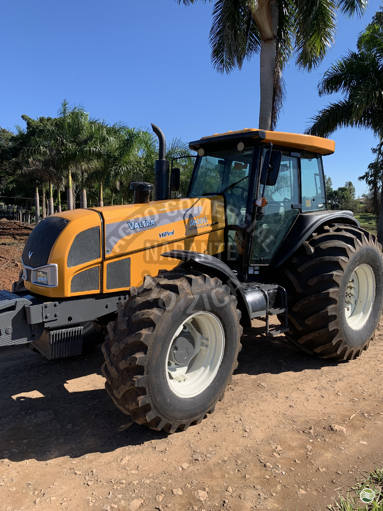 TRATOR VALTRA VALTRA BH 205 Tração 4x4 Agro Comercial Narante URAI PARANÁ PR