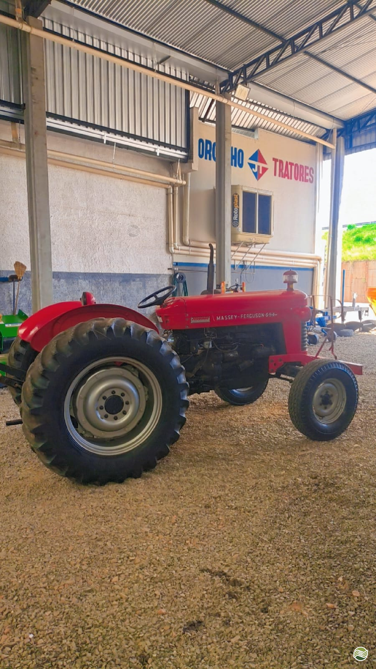 TRATOR MASSEY FERGUSON MF 65 Tração 4x2 Jorginho Tratores PARANAVAI PARANÁ PR