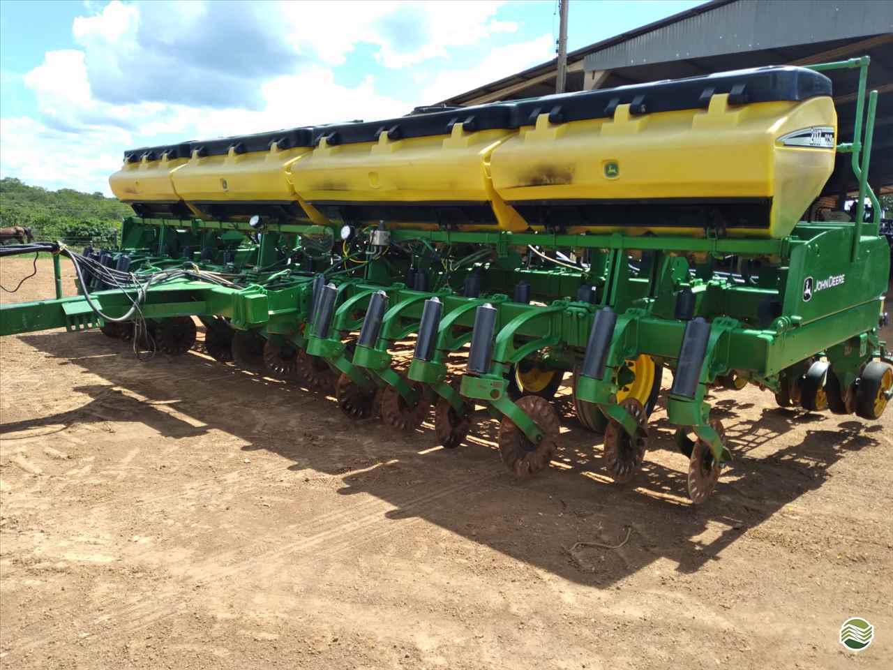 PLANTADEIRA JOHN DEERE PLANTADEIRAS 2117 Terra Máquinas Concessionaria Stara - Primavera do Leste PRIMAVERA DO LESTE MATO GROSSO MT