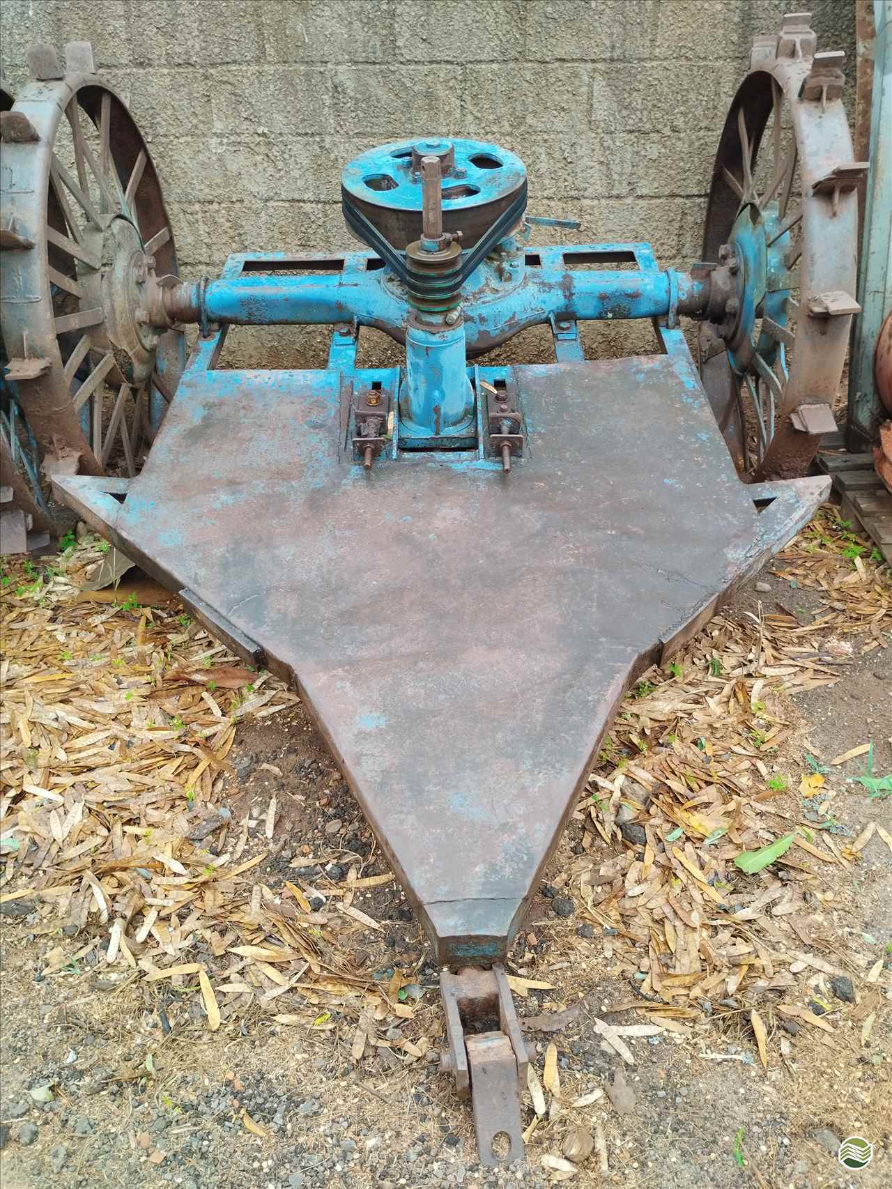 IMPLEMENTOS AGRICOLAS ROCADEIRA ROCADEIRA ARRASTO Mezenga Máquinas NOVA ALVORADA DO SUL MATO GROSSO DO SUL MS