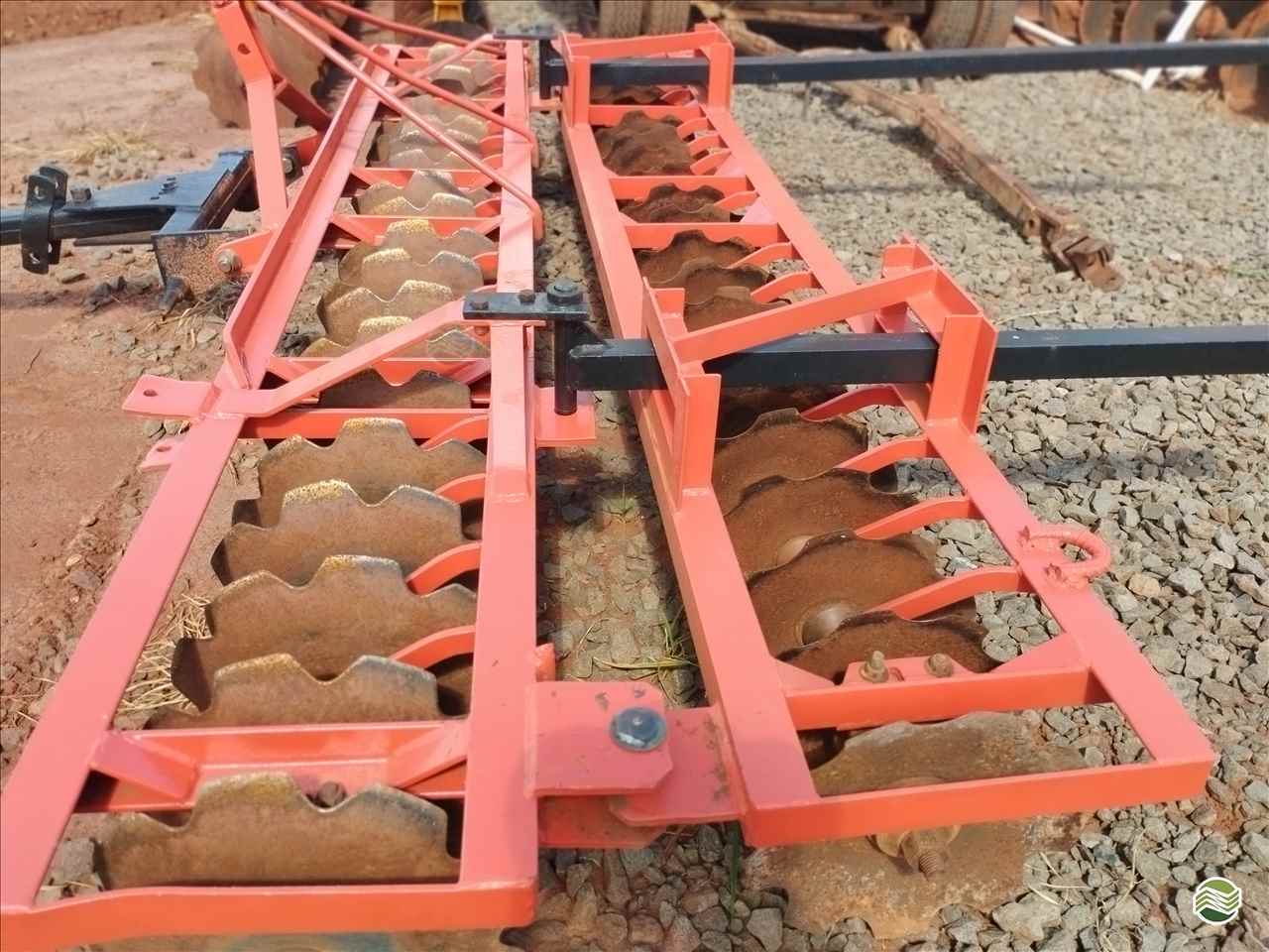 IMPLEMENTOS AGRICOLAS GRADE NIVELADORA NIVELADORA 42 DISCOS Mezenga Máquinas NOVA ALVORADA DO SUL MATO GROSSO DO SUL MS