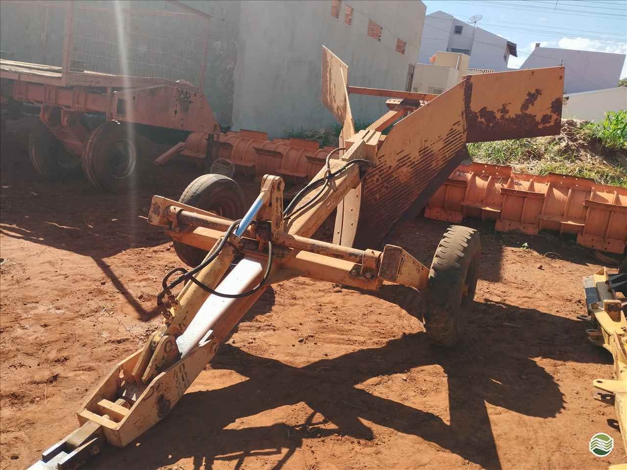 IMPLEMENTOS AGRICOLAS ENTERRADOR DE CANO ENTERRADOR DE CANO Mezenga Máquinas NOVA ALVORADA DO SUL MATO GROSSO DO SUL MS