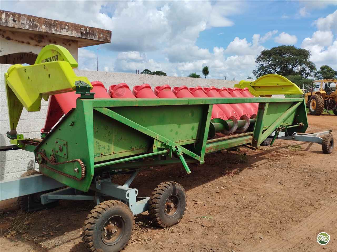 PLATAFORMA COLHEITADEIRA SLC SLC 209 MILHO Mezenga Máquinas NOVA ALVORADA DO SUL MATO GROSSO DO SUL MS