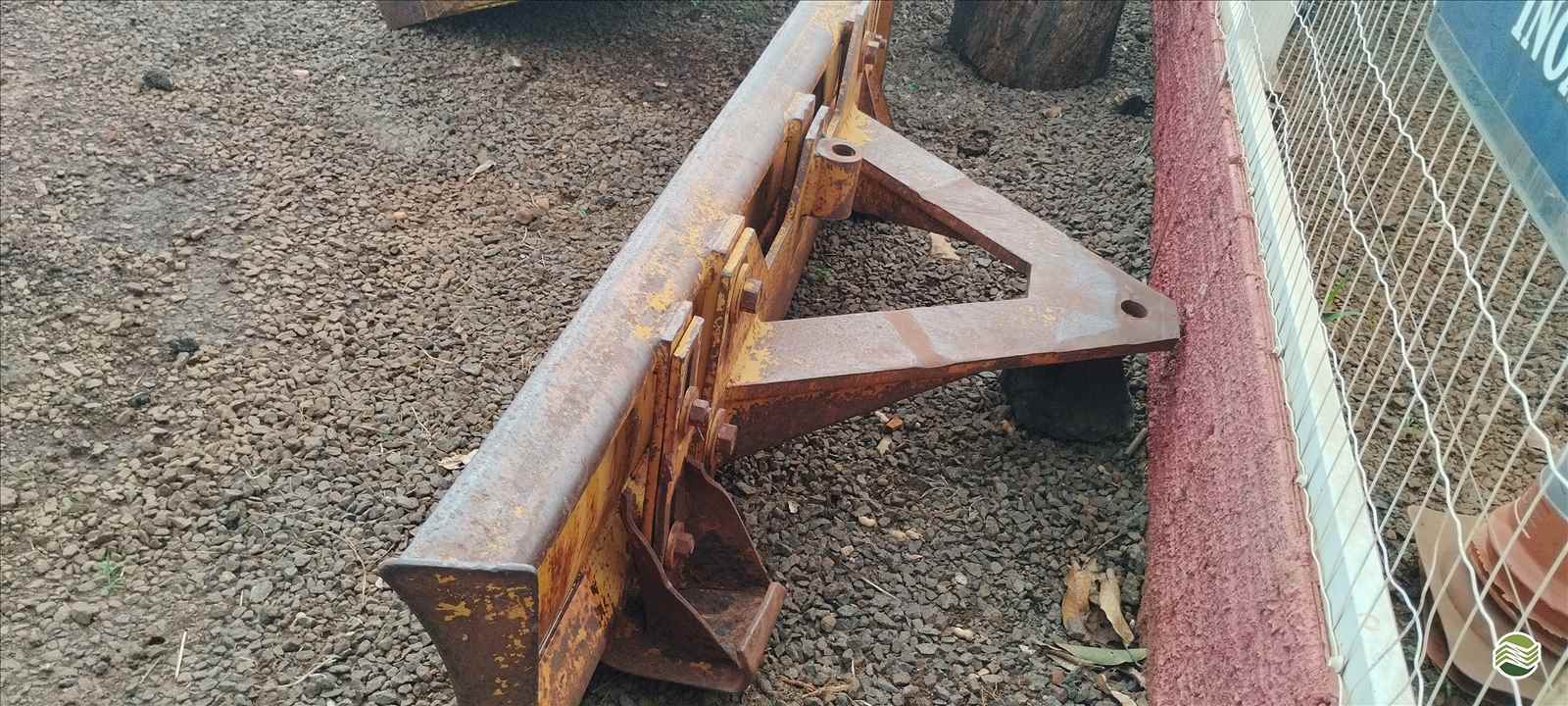IMPLEMENTOS AGRICOLAS LÂMINA FRONTAL Mezenga Máquinas NOVA ALVORADA DO SUL MATO GROSSO DO SUL MS