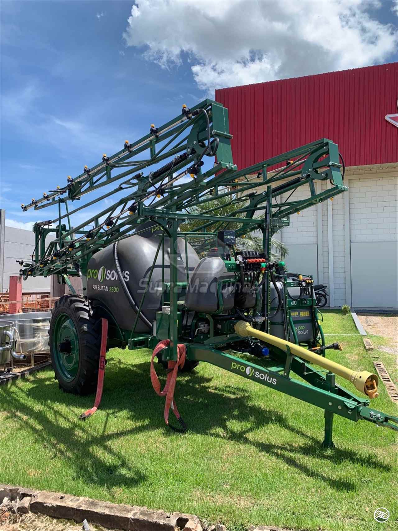 PULVERIZADOR PRO SOLUS PIATAN 600 Arrasto Supra Máquinas LUCAS DO RIO VERDE MATO GROSSO MT
