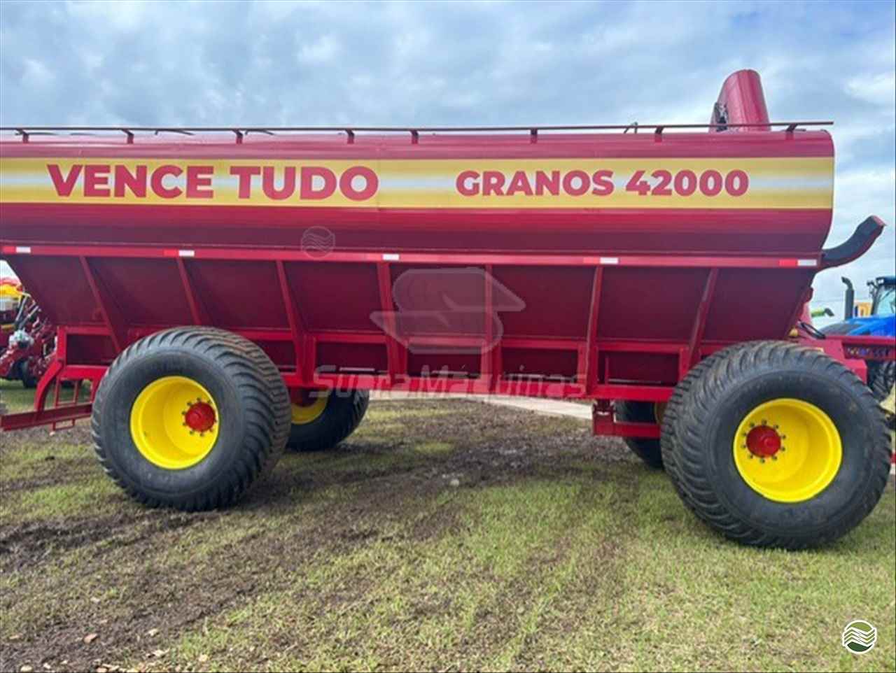 IMPLEMENTOS AGRICOLAS CARRETA BAZUKA GRANELEIRA 42000 Supra Máquinas LUCAS DO RIO VERDE MATO GROSSO MT