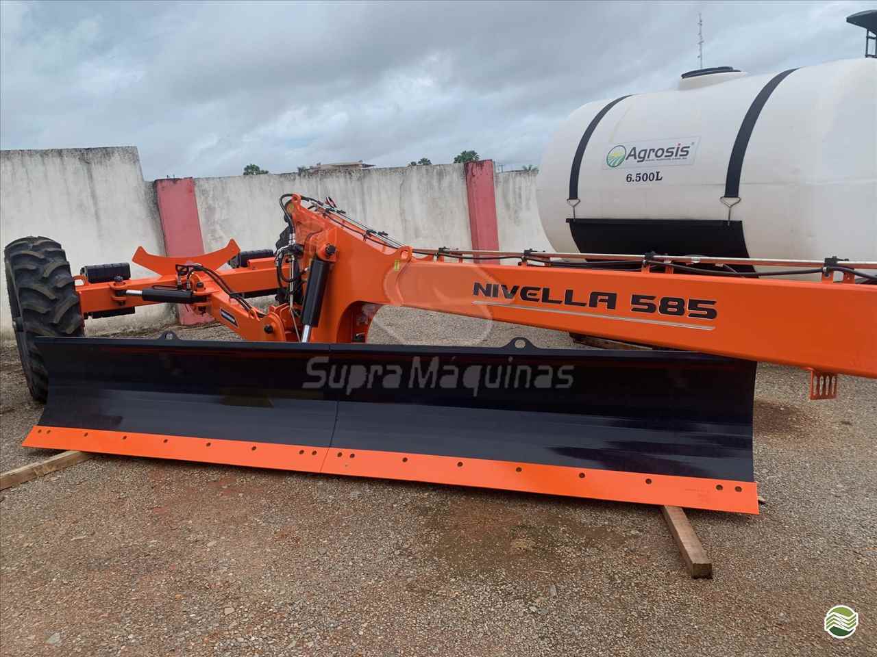 IMPLEMENTOS AGRICOLAS PLAINA NIVELADORA PLAINA HIDRÁULICA TRASEIRA Supra Máquinas LUCAS DO RIO VERDE MATO GROSSO MT