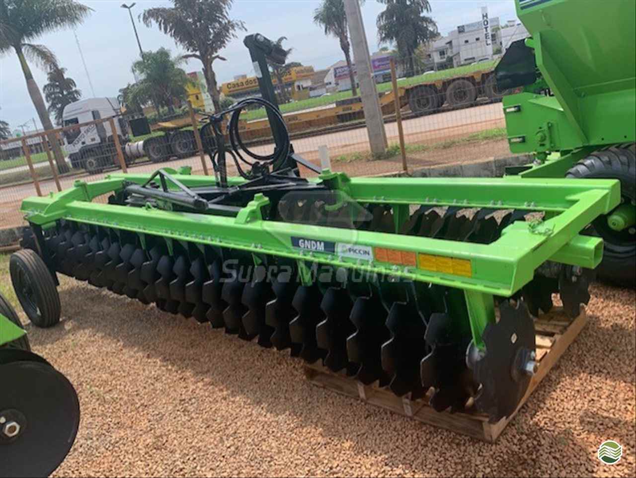 IMPLEMENTOS AGRICOLAS GRADE NIVELADORA NIVELADORA 56 DISCOS Supra Máquinas LUCAS DO RIO VERDE MATO GROSSO MT