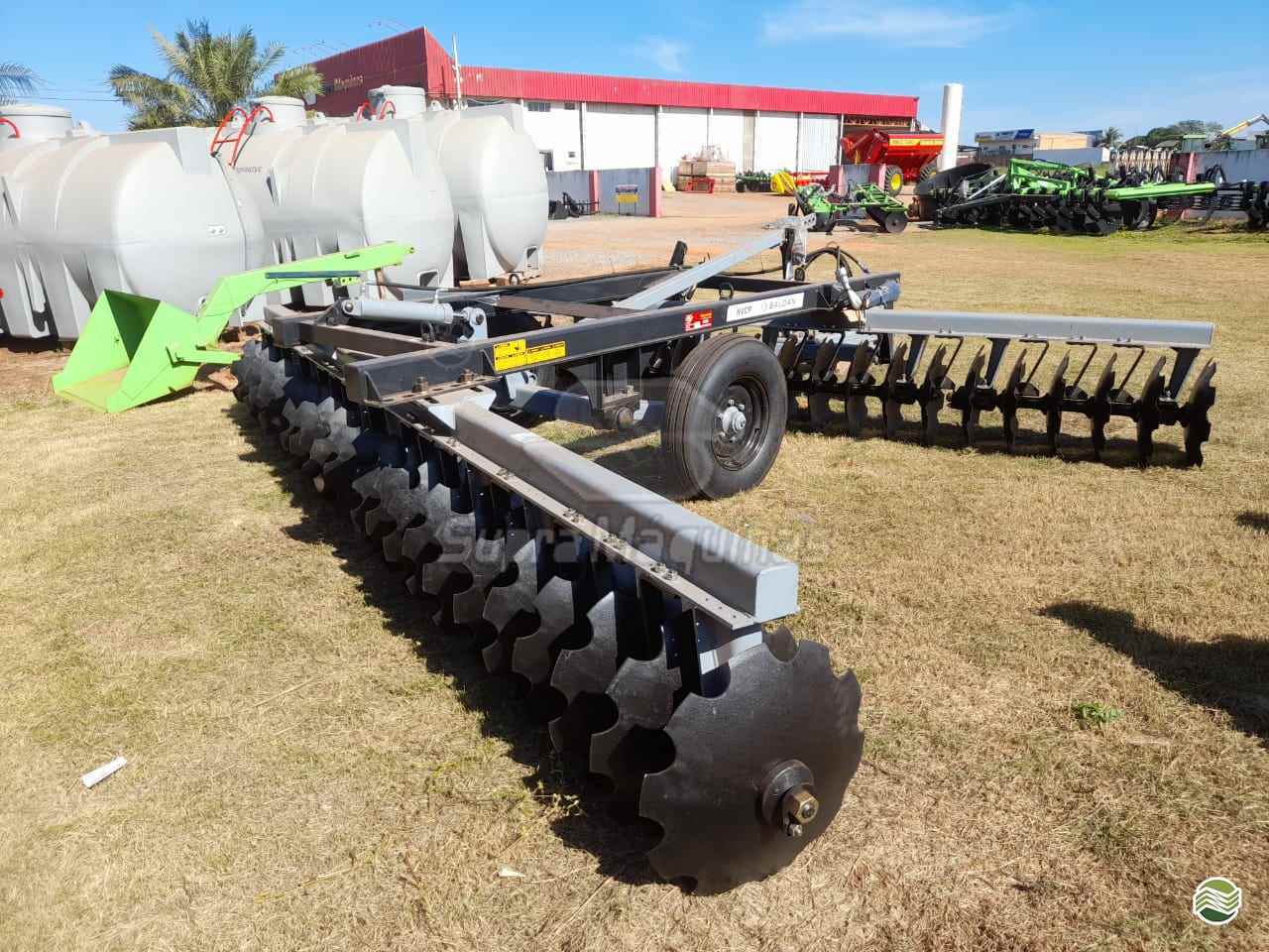 IMPLEMENTOS AGRICOLAS GRADE NIVELADORA NIVELADORA 48 DISCOS Supra Máquinas LUCAS DO RIO VERDE MATO GROSSO MT