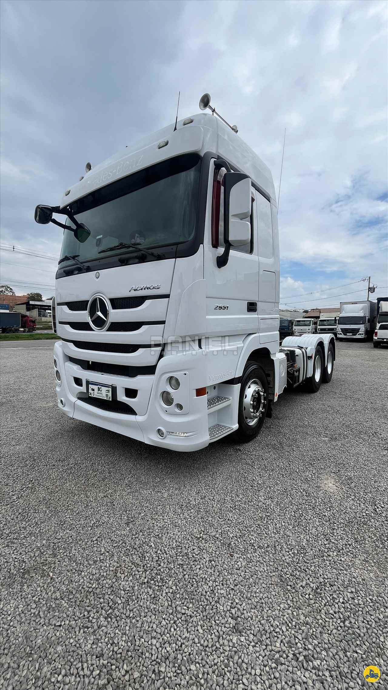 CAMINHAO MERCEDES-BENZ MB 2651 Cavalo Mecânico Cavalo 6x4 Daniel Caminhões DIVINOPOLIS MINAS GERAIS MG