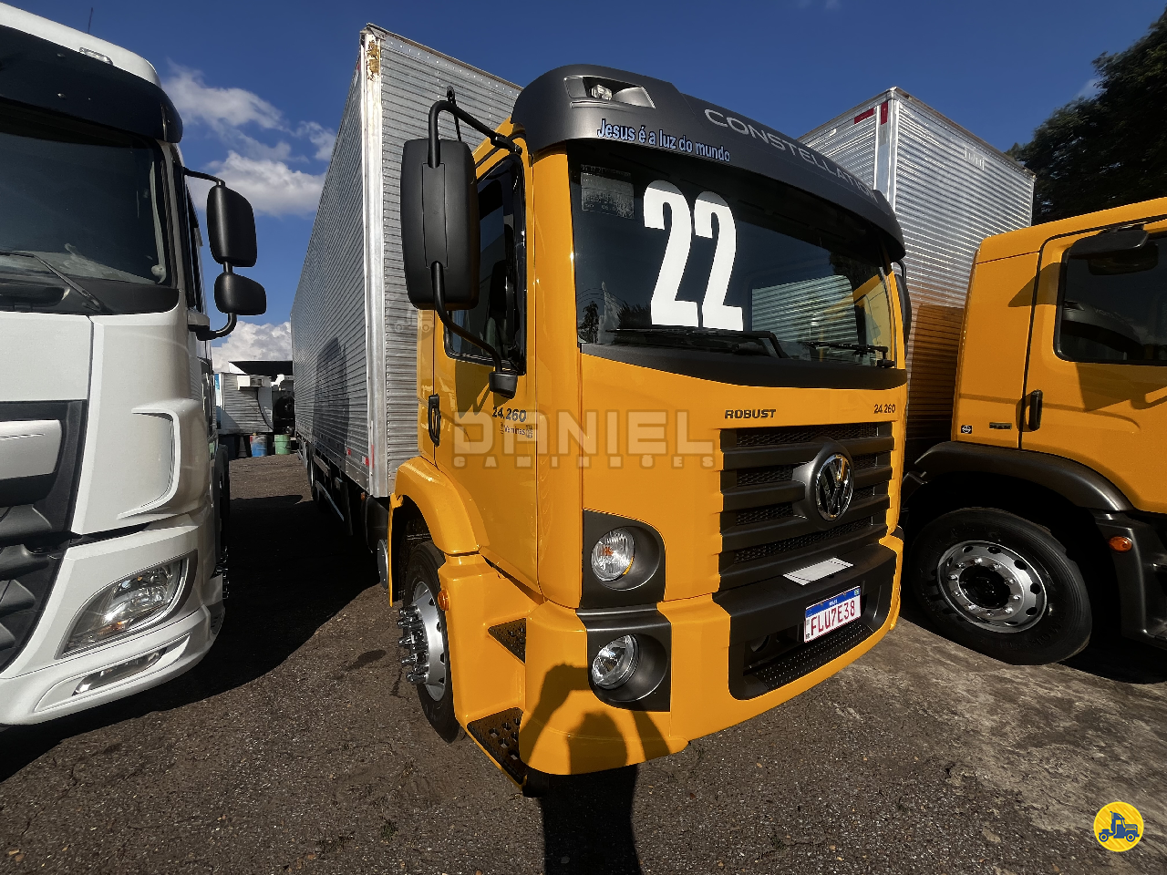 CAMINHAO VOLKSWAGEN VW 24260 Baú Furgão Truck 6x2 Daniel Caminhões DIVINOPOLIS MINAS GERAIS MG