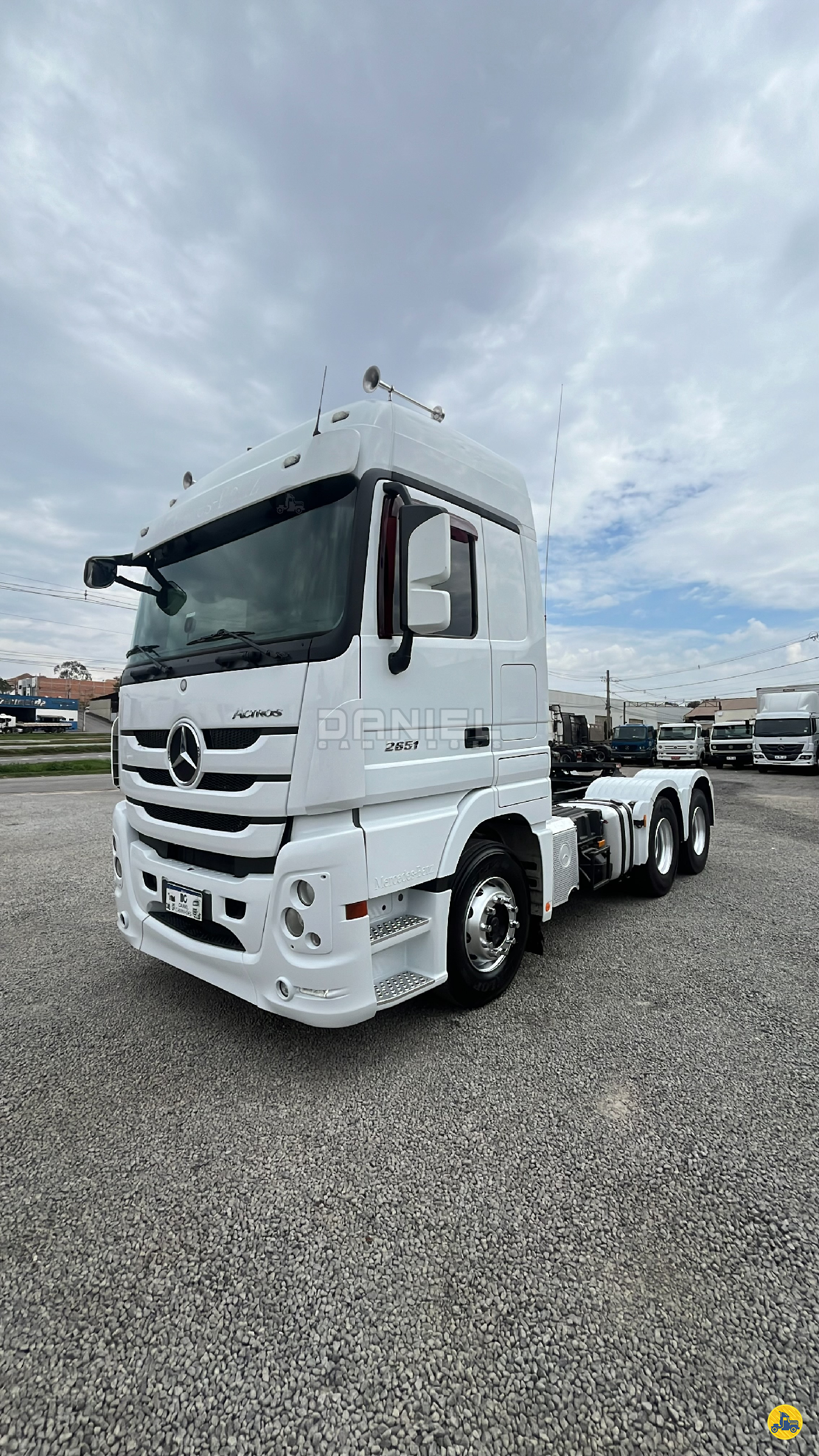 CAMINHAO MERCEDES-BENZ MB 2651 Cavalo Mecânico Cavalo 6x4 Daniel Caminhões DIVINOPOLIS MINAS GERAIS MG
