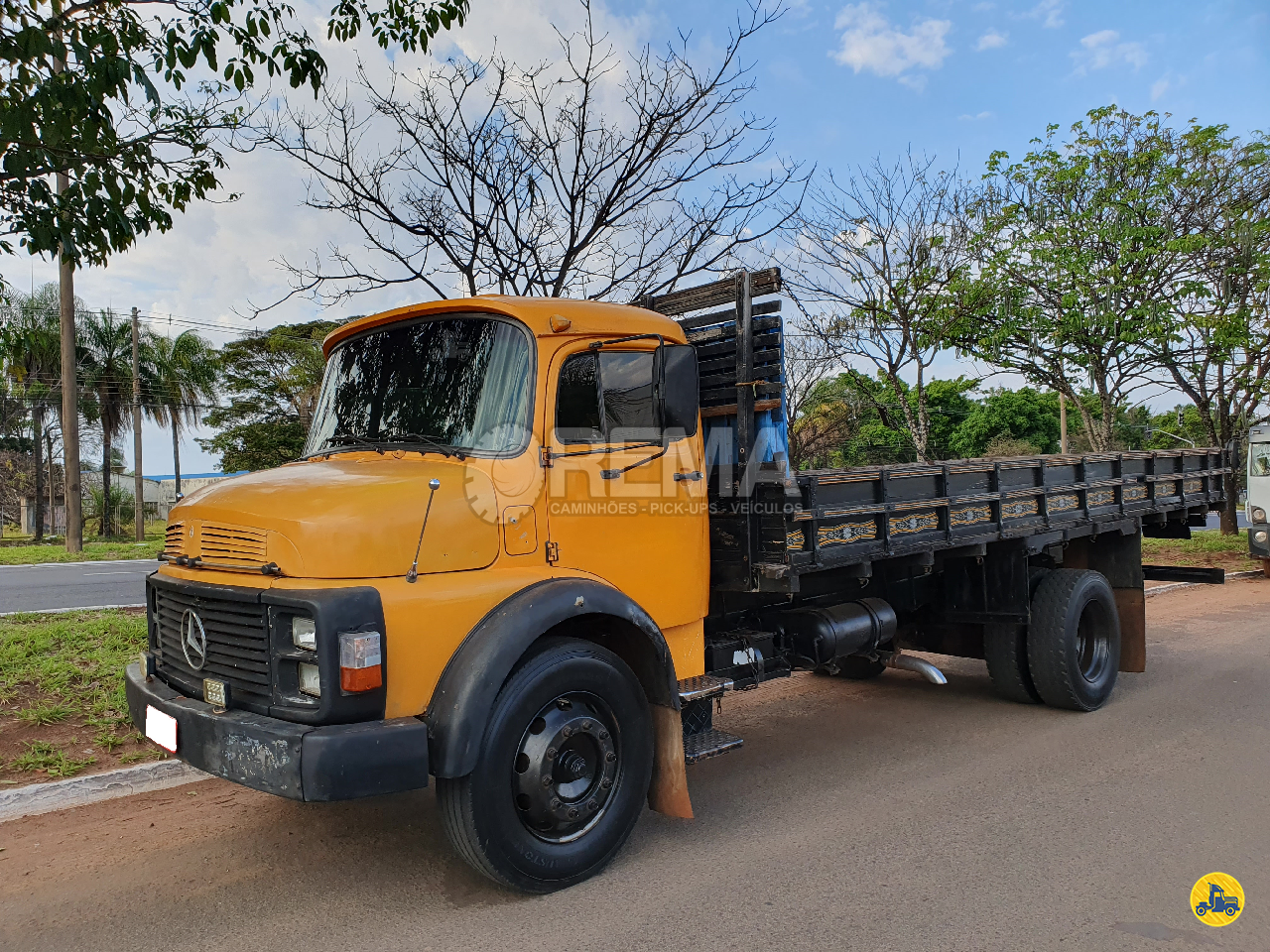 CAMINHAO MERCEDES-BENZ MB 1113 Carga Seca Toco 4x2 Rema Caminhões - MS CAMPO GRANDE MATO GROSSO DO SUL MS