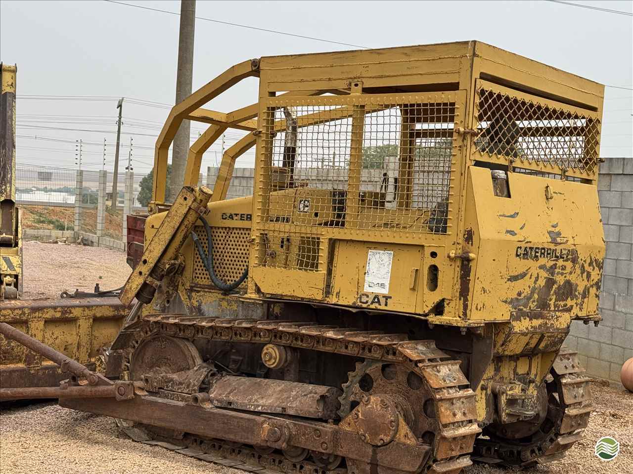 TRATOR ESTEIRA CATERPILLAR D4 GPS Máquinas CAMPO VERDE MATO GROSSO MT