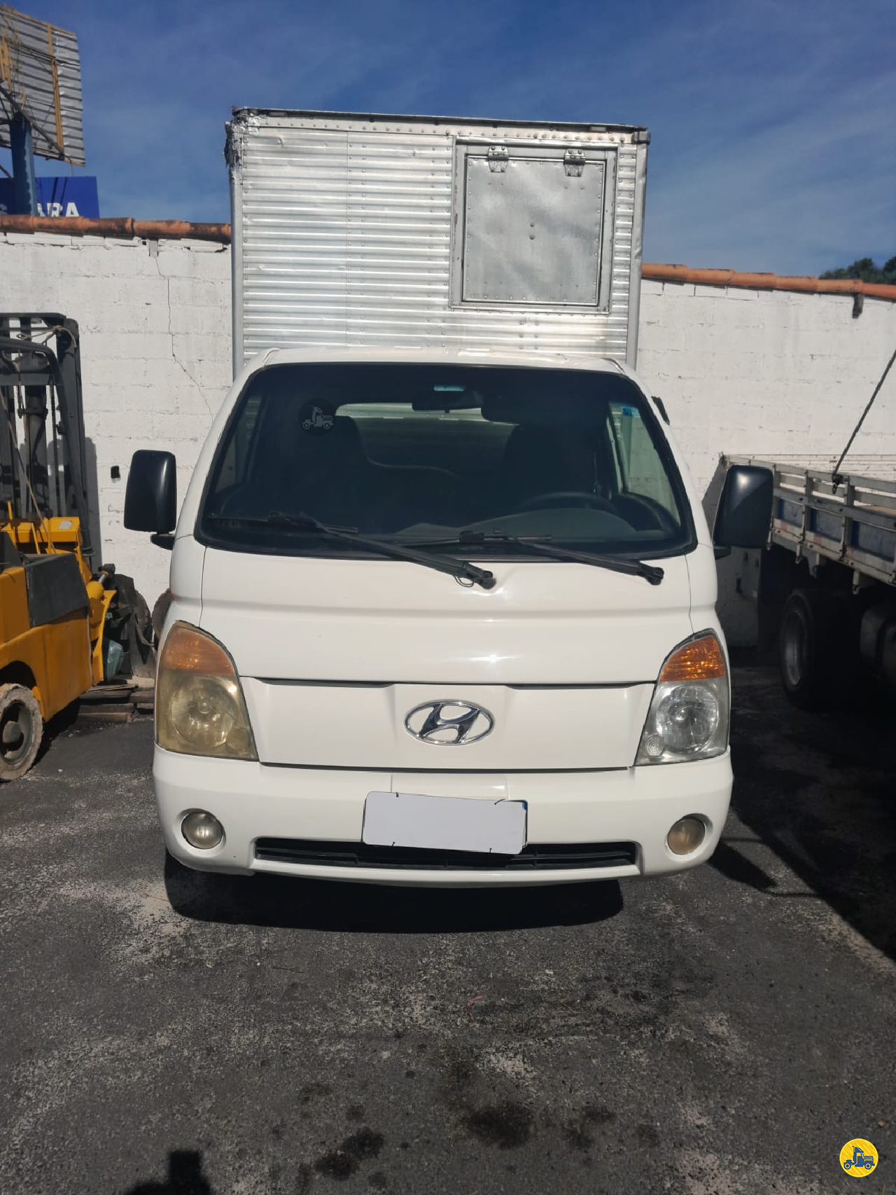 CAMINHAO HYUNDAI HR Baú Furgão Toco 4x2 Roque de Moraes Caminhões VARGEM GRANDE PAULISTA SÃO PAULO SP