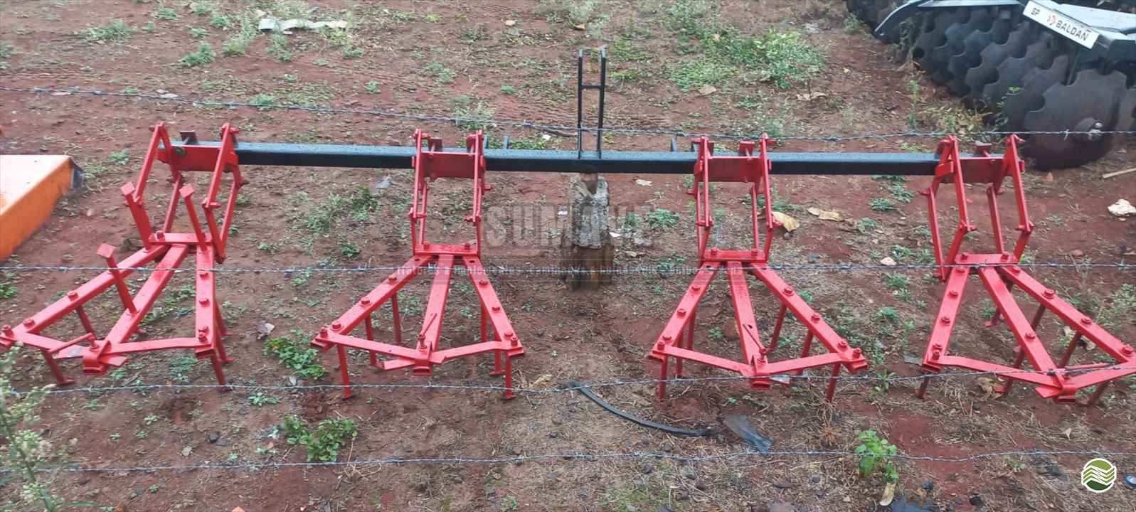 IMPLEMENTOS AGRICOLAS CULTIVADOR 4 LINHAS Sumaré Máquinas e Veículos SUMARE SÃO PAULO SP