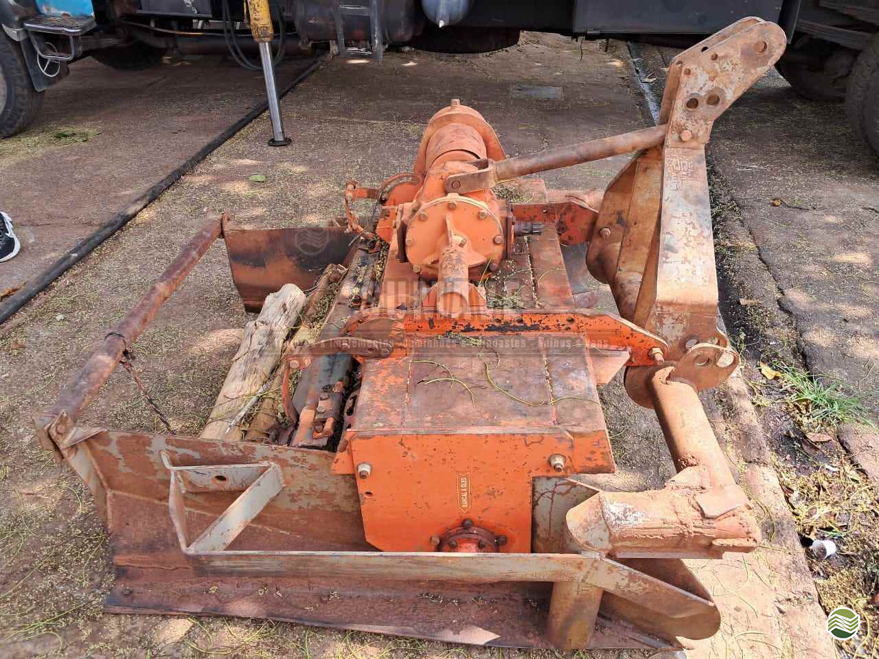 IMPLEMENTOS AGRICOLAS ENXADA ROTATIVA ENCANTERADEIRA Sumaré Máquinas e Veículos SUMARE SÃO PAULO SP