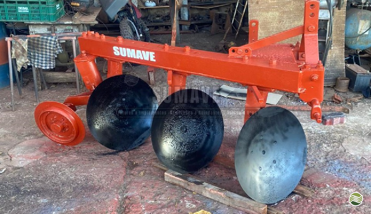 IMPLEMENTOS AGRICOLAS ARADO 3 DISCOS FIXO Sumaré Máquinas e Veículos SUMARE SÃO PAULO SP