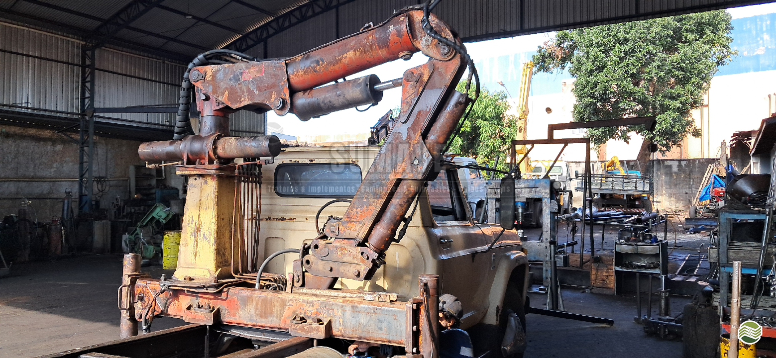 GUINDASTE MUNCK M-660