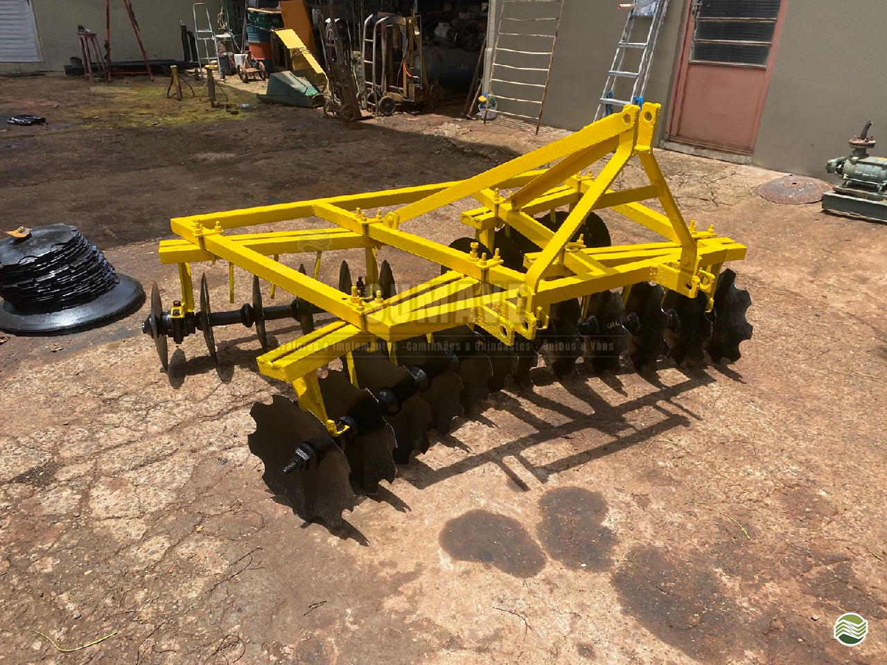 IMPLEMENTOS AGRICOLAS GRADE NIVELADORA GRADE HIDRÁULICA Sumaré Máquinas e Veículos SUMARE SÃO PAULO SP