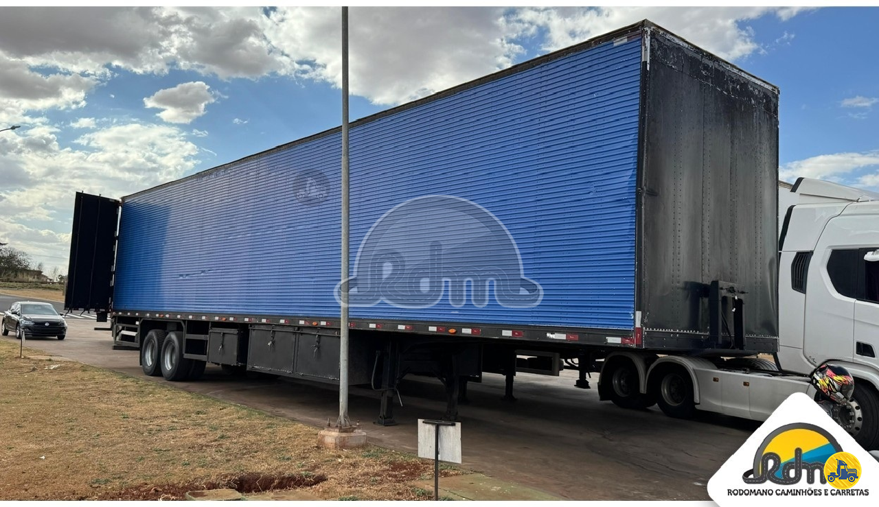 CARRETA SEMI-REBOQUE BAU FURGÃO