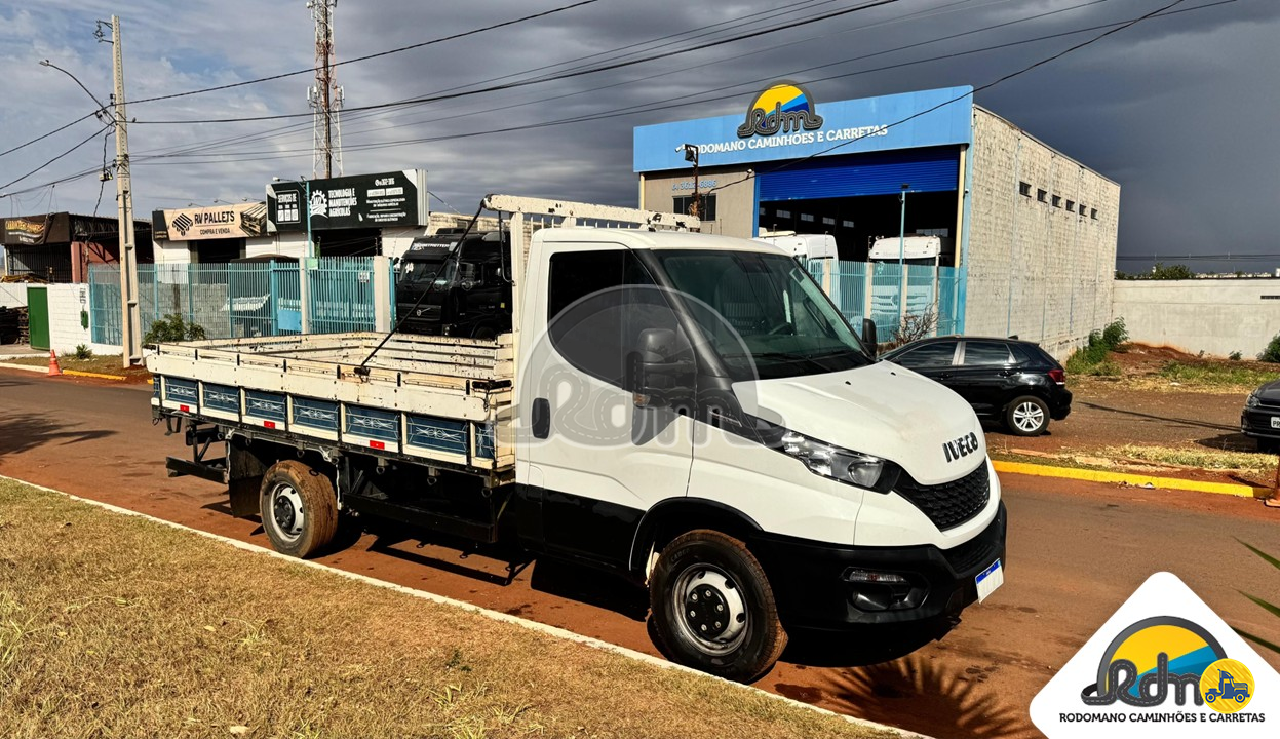 CAMINHAO IVECO DAILY 35-150 Carga Seca Toco 4x2 Rodomano Caminhões e Carretas RIO VERDE GOIAS GO