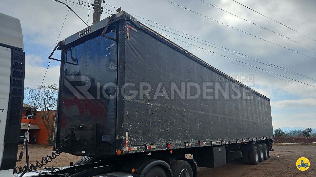 CARRETA SEMI-REBOQUE BAU SIDER Reta Riograndense Implementos Rodoviários - Librelato LAJEADO RIO GRANDE DO SUL RS