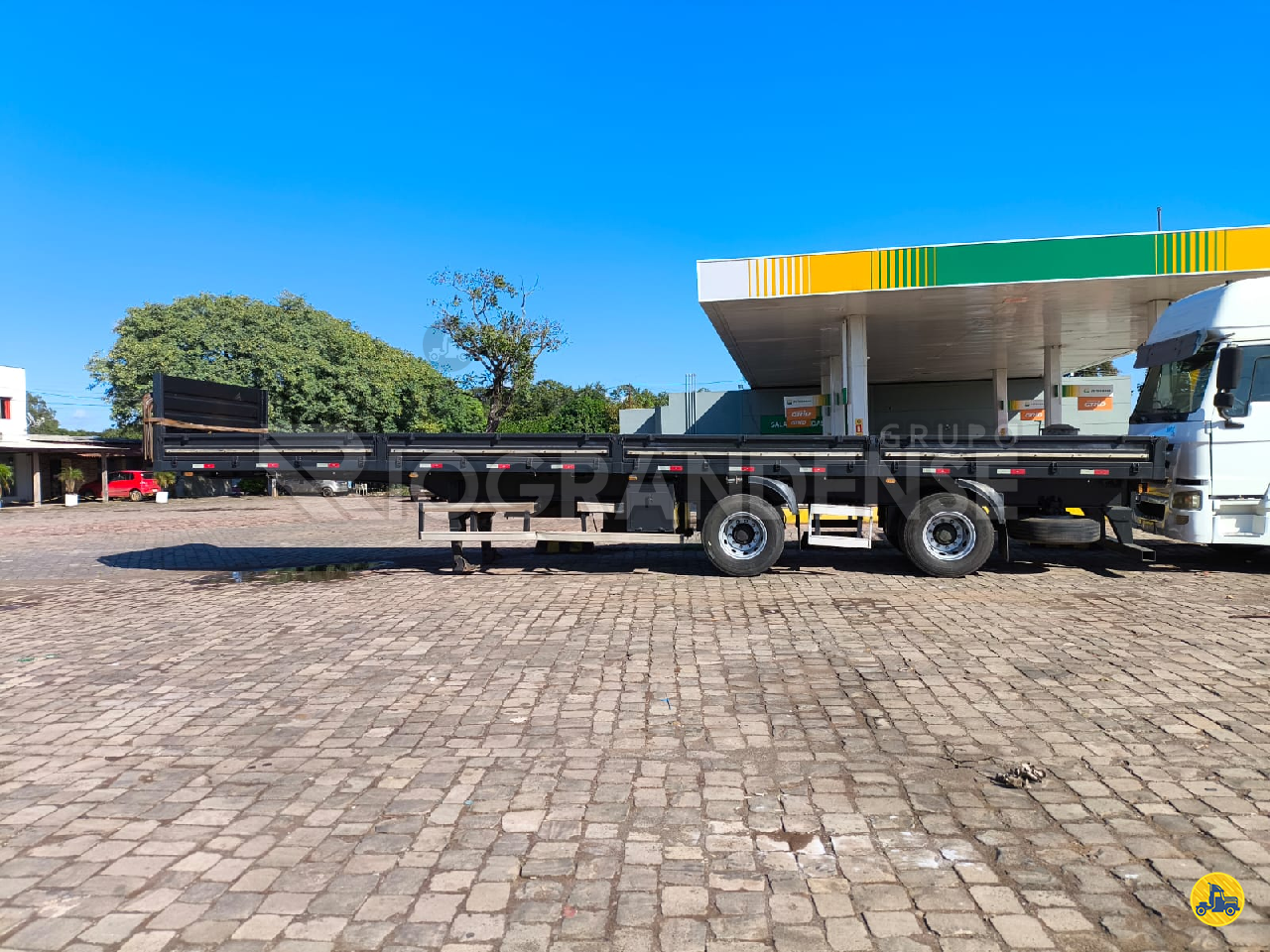 CARRETA SEMI-REBOQUE CARGA SECA Riograndense Implementos Rodoviários - Librelato LAJEADO RIO GRANDE DO SUL RS