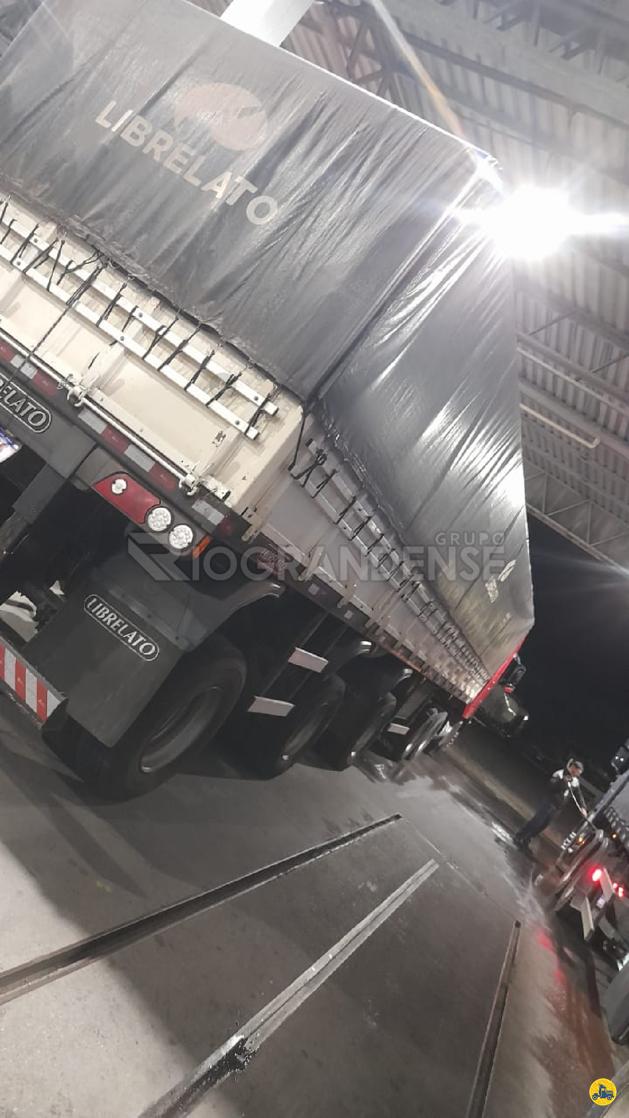 GRANELEIRO de Riograndense Implementos Rodoviários - Librelato