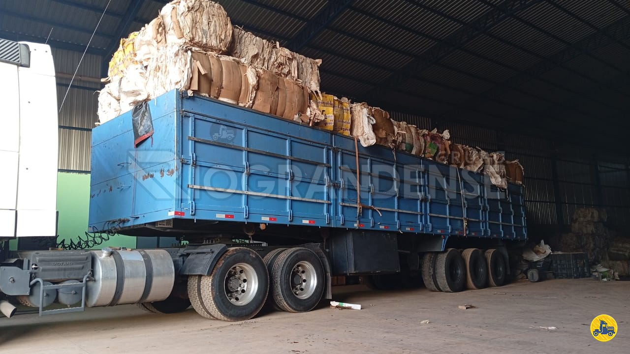 CARRETA SEMI-REBOQUE GRANELEIRO Riograndense Implementos Rodoviários - Librelato LAJEADO RIO GRANDE DO SUL RS