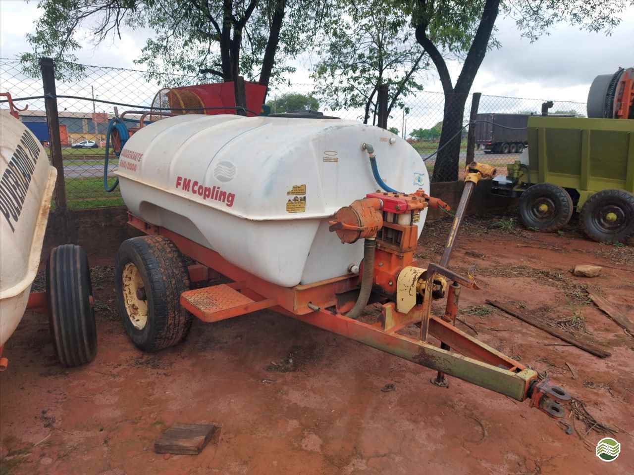 PULVERIZADOR FMC BANDEIRANTES 2000 Arrasto Terra Santa Implementos Agrícolas BEBEDOURO SÃO PAULO SP
