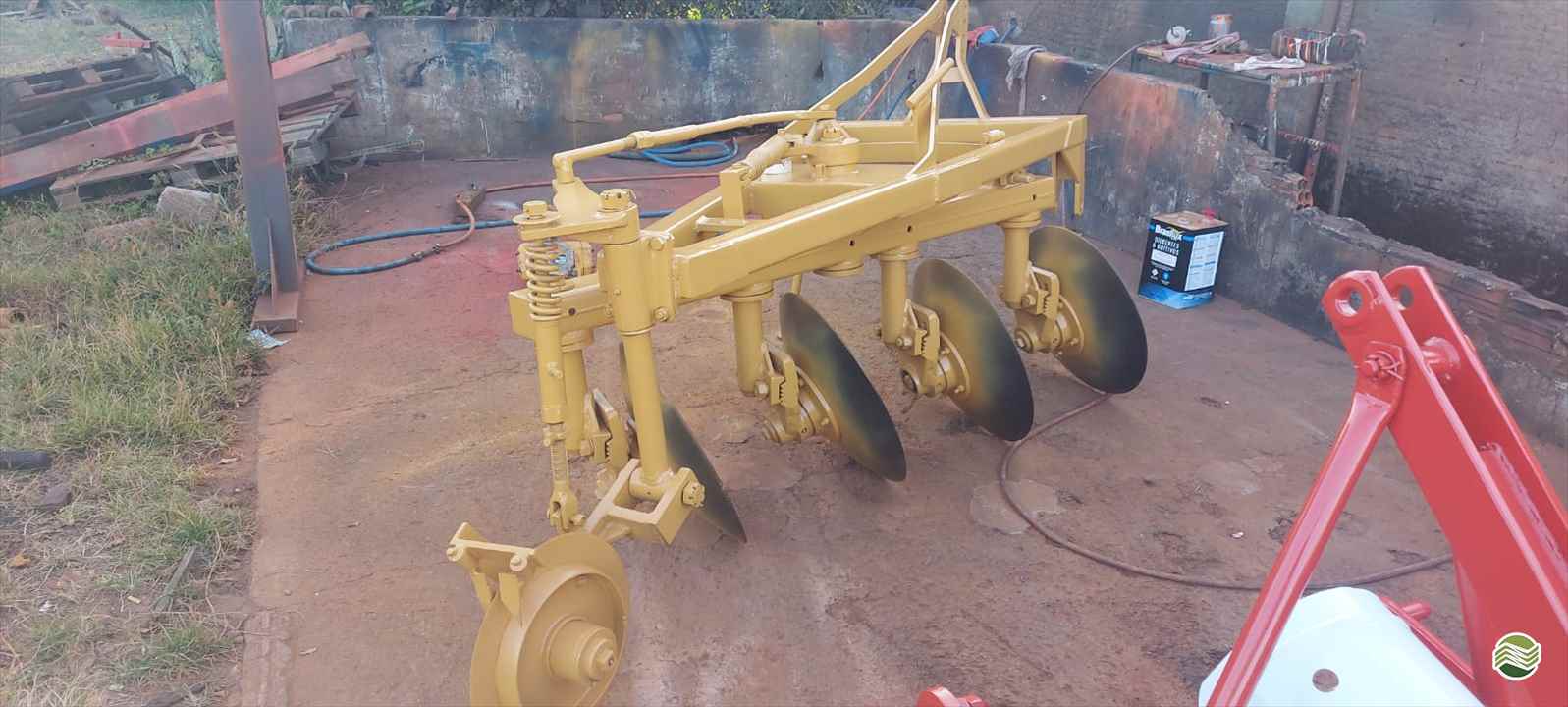 IMPLEMENTOS AGRICOLAS ARADO 4 DISCOS REVERSÍVEL Terra Santa Implementos Agrícolas BEBEDOURO SÃO PAULO SP