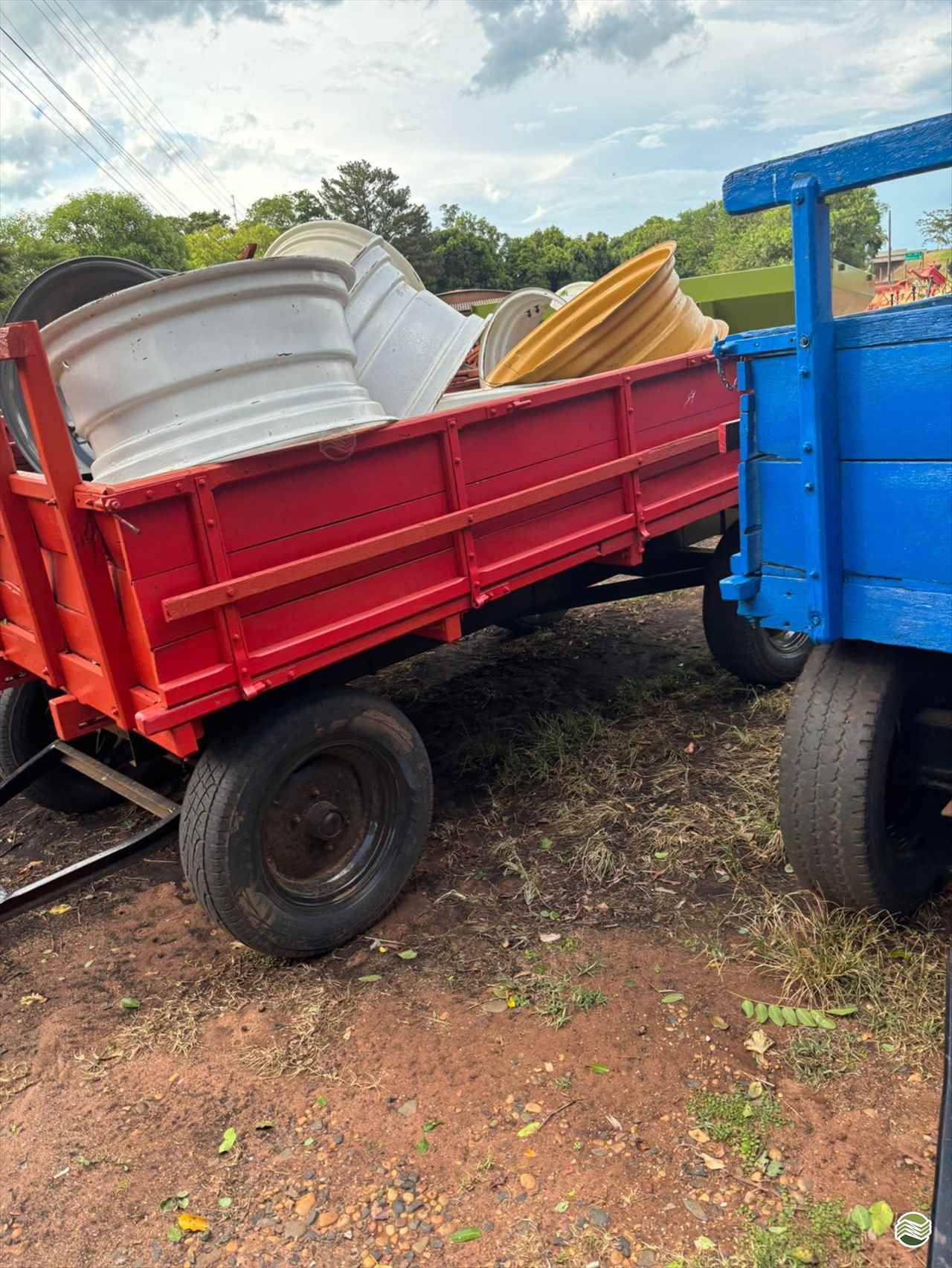 IMPLEMENTOS AGRICOLAS CARRETA AGRÍCOLA CARRETA CARROCERIA Terra Santa Implementos Agrícolas BEBEDOURO SÃO PAULO SP