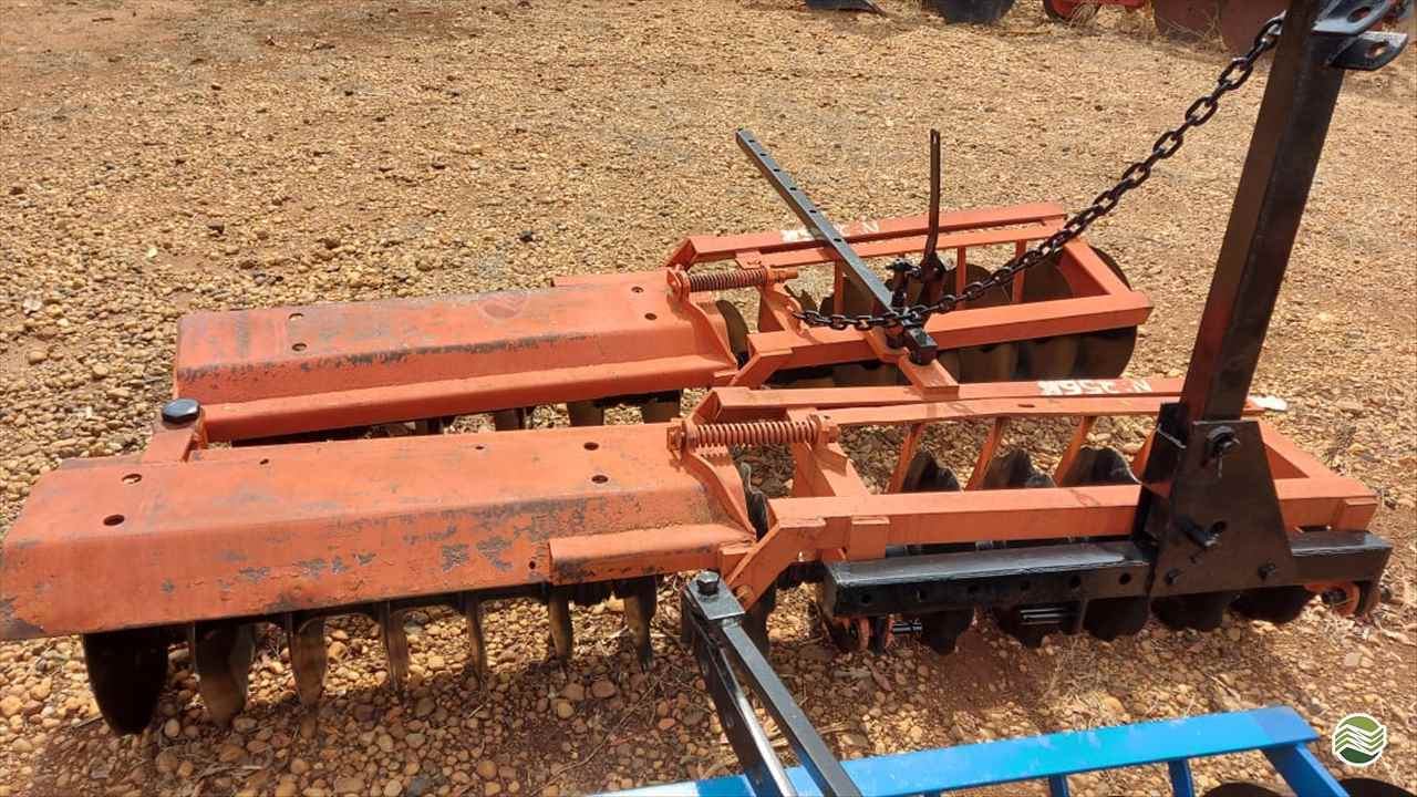 IMPLEMENTOS AGRICOLAS GRADE NIVELADORA NIVELADORA 28 DISCOS Terra Santa Implementos Agrícolas BEBEDOURO SÃO PAULO SP