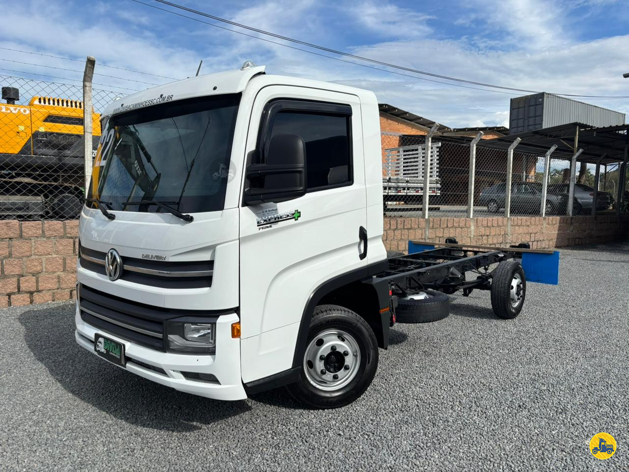 CAMINHAO VOLKSWAGEN DELIVERY EXPRESS Chassis 3/4 4x2 Divisa Caminhões INDAIAL SANTA CATARINA SC