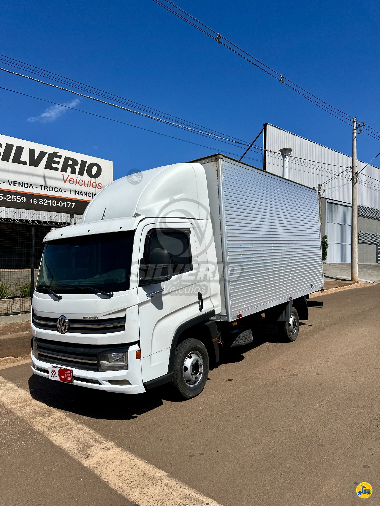 CAMINHAO VOLKSWAGEN DELIVERY EXPRESS Baú Furgão 3/4 4x2 Silvério Veículos MONTE ALTO SÃO PAULO SP