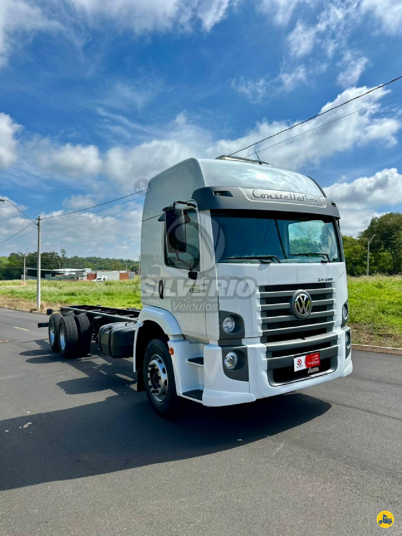 CAMINHAO VOLKSWAGEN VW 24250 Chassis Truck 6x2 Silvério Veículos MONTE ALTO SÃO PAULO SP