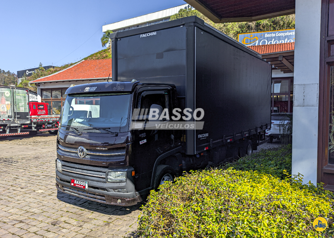 CAMINHAO VOLKSWAGEN VW 11180 Baú Sider 3/4 4x2 Basso Veículos GARIBALDI RIO GRANDE DO SUL RS