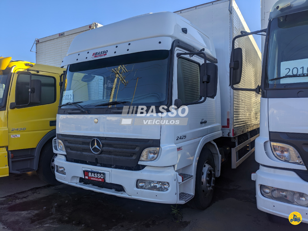 CAMINHAO MERCEDES-BENZ MB 2425 Baú Furgão Truck 6x2 Basso Veículos GARIBALDI RIO GRANDE DO SUL RS