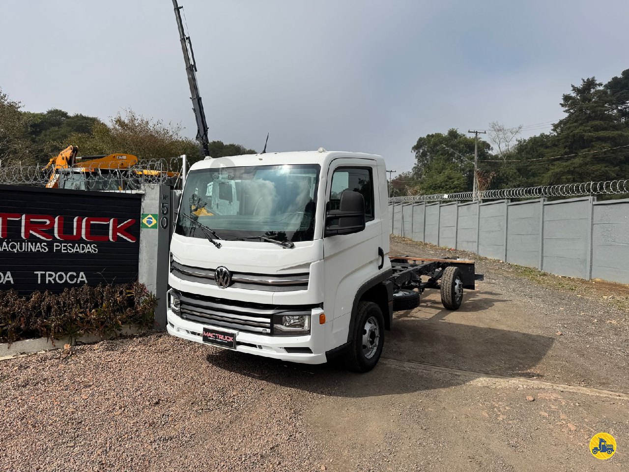 CAMINHAO VOLKSWAGEN DELIVERY EXPRESS Chassis 3/4 4x2 MacTruck CURITIBA PARANÁ PR