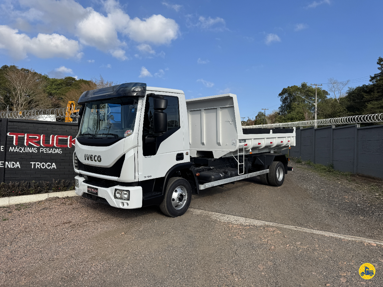 CAMINHAO IVECO TECTOR 11-190 Caçamba Basculante Toco 4x2 MacTruck CURITIBA PARANÁ PR