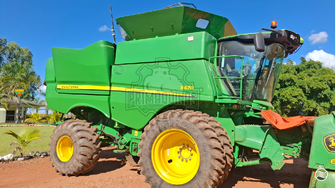 COLHEITADEIRA JOHN DEERE JOHN DEERE S670 PriMáquinas PRIMAVERA DO LESTE MATO GROSSO MT